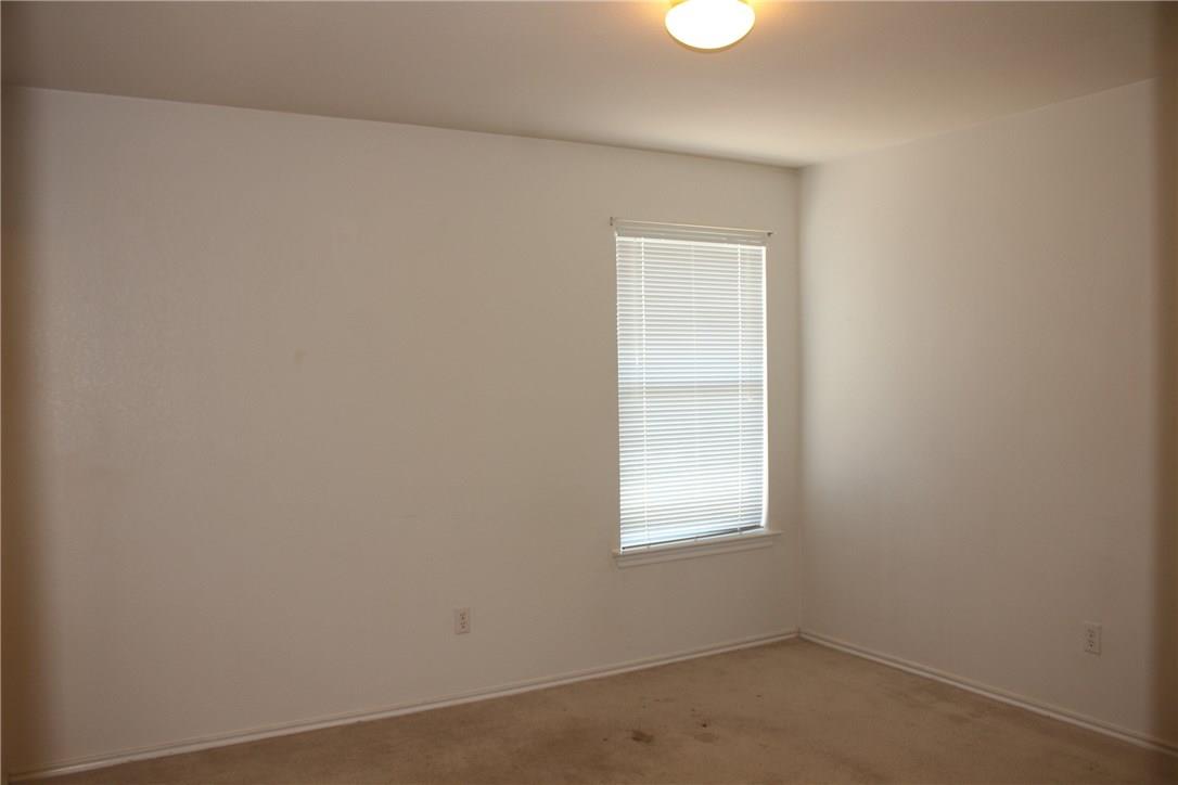 107 Outfitter Dr, Bastrop, TX 78602