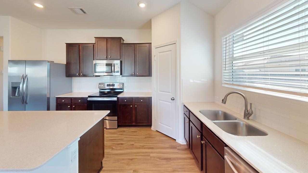 1000 Berryhack Ct, Hutto, TX 78634