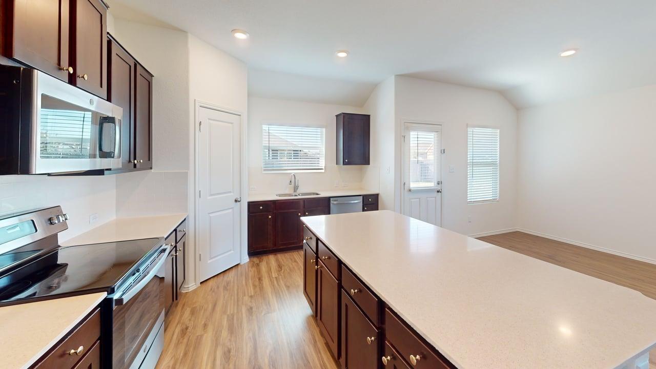 1000 Berryhack Ct, Hutto, TX 78634