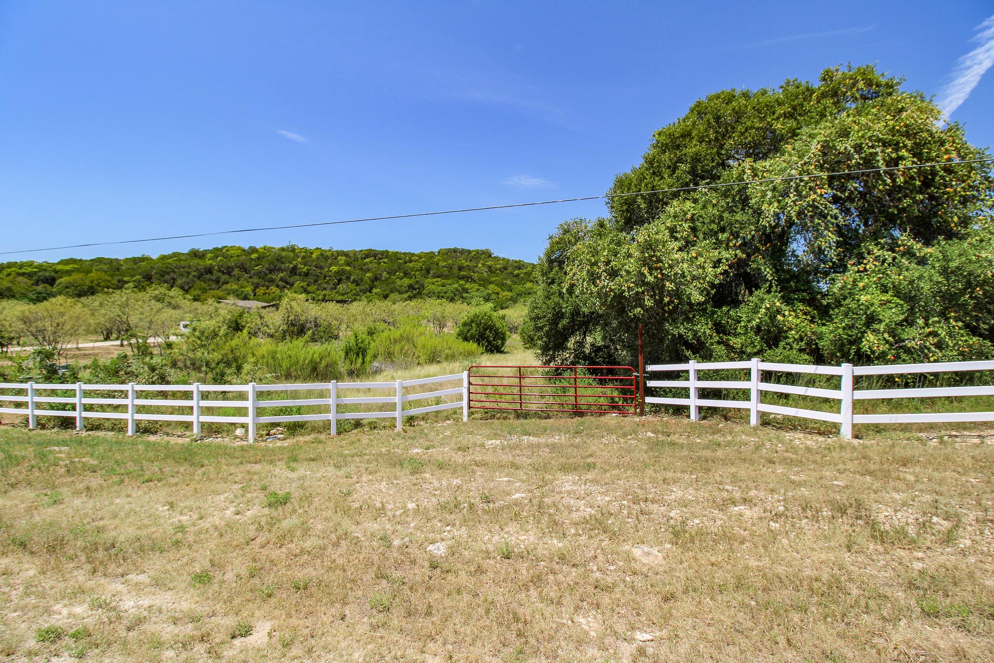 11670 FM 1174, Bertram, TX 78605