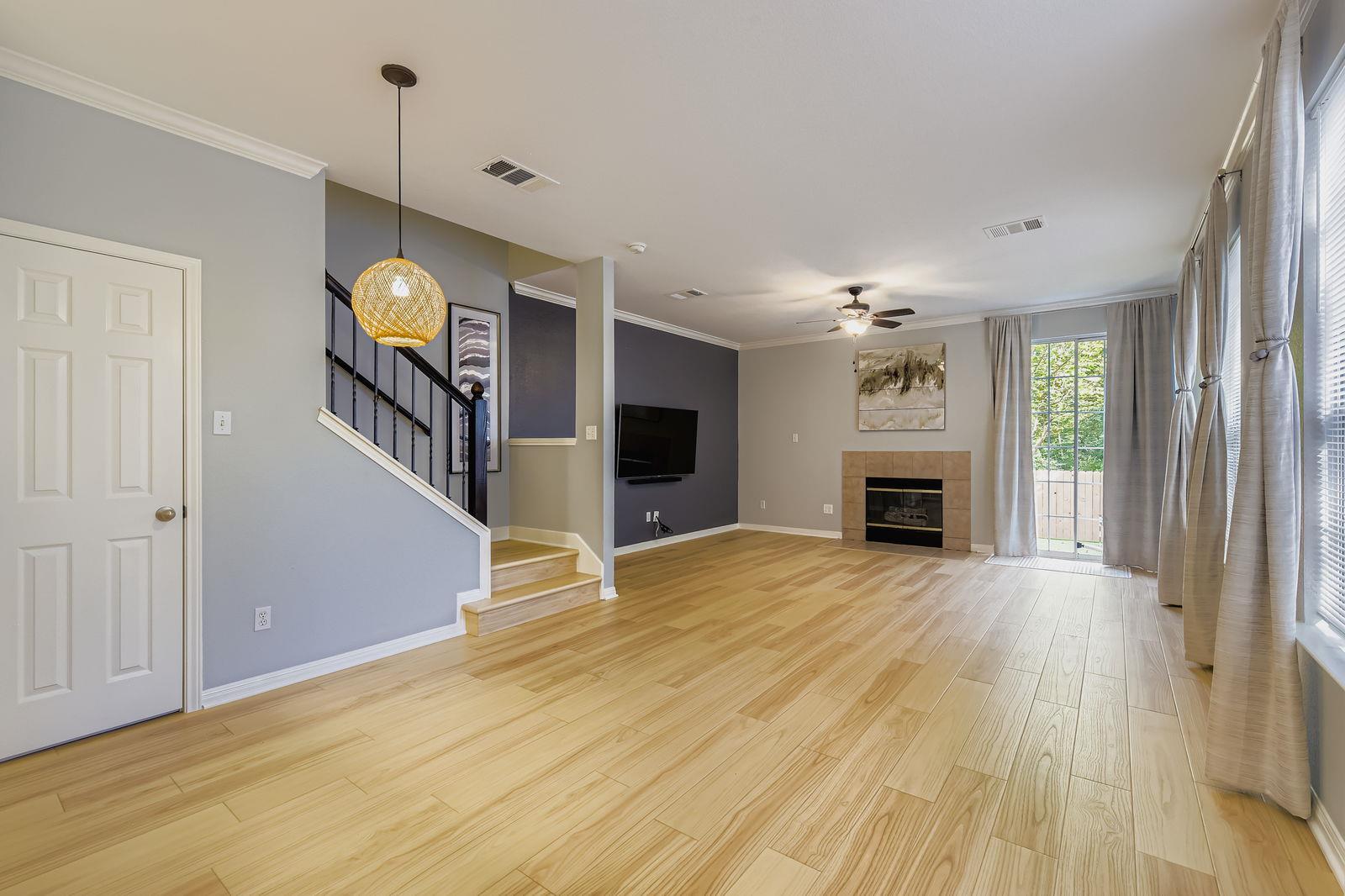 8518 Cahill Dr # 20, Austin, TX 78729