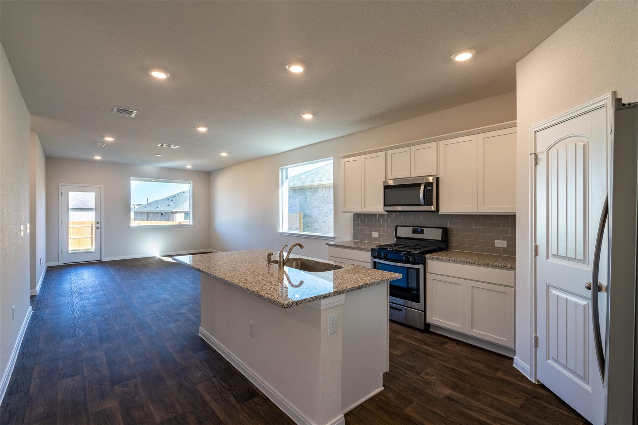 233 Brooklyn Dr, Georgetown, TX 78626