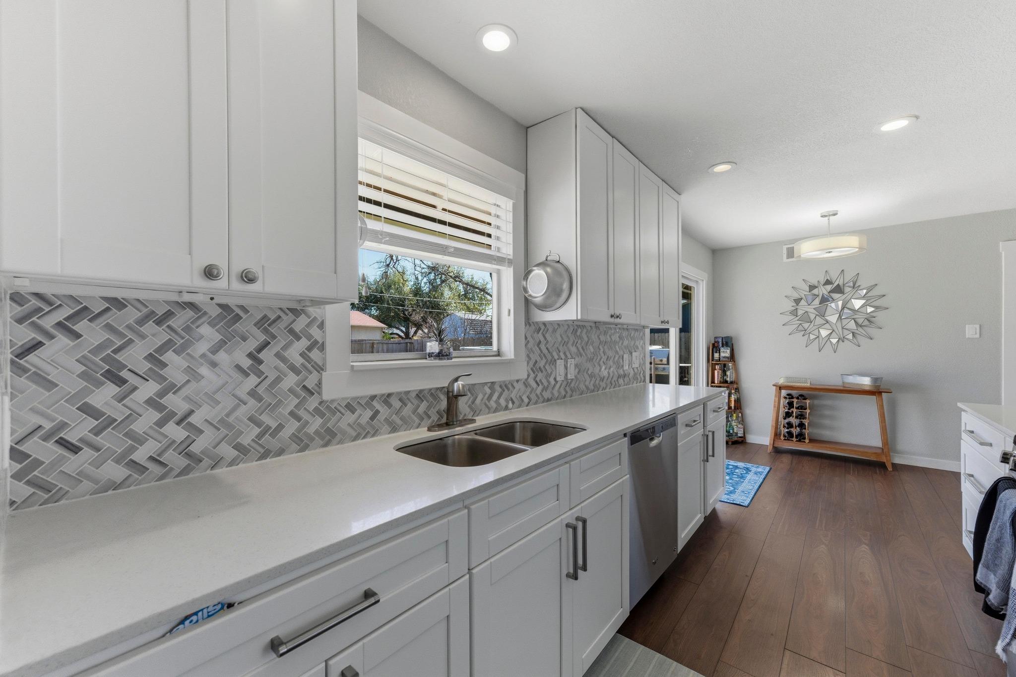 1801 Ohlen Rd, Austin, TX 78757