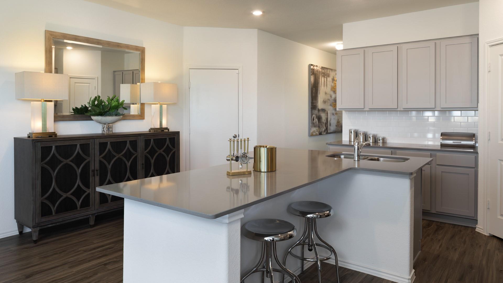 112 Donnington Dr, Hutto, TX 78634