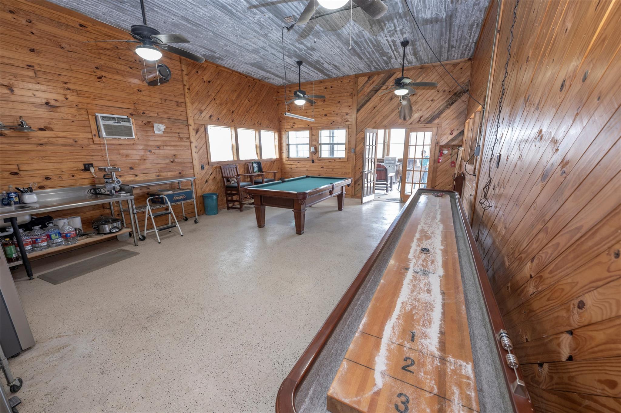 8775 Lone Star Rd, Washington, TX 77880