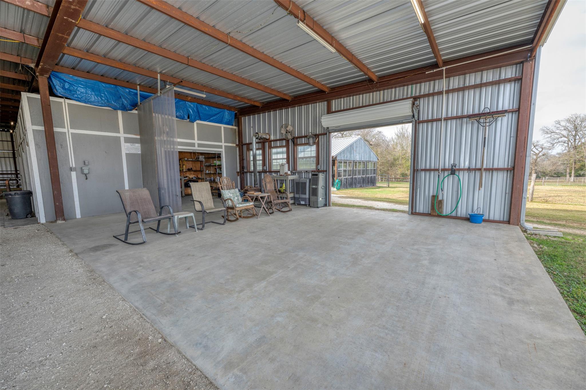 8775 Lone Star Rd, Washington, TX 77880