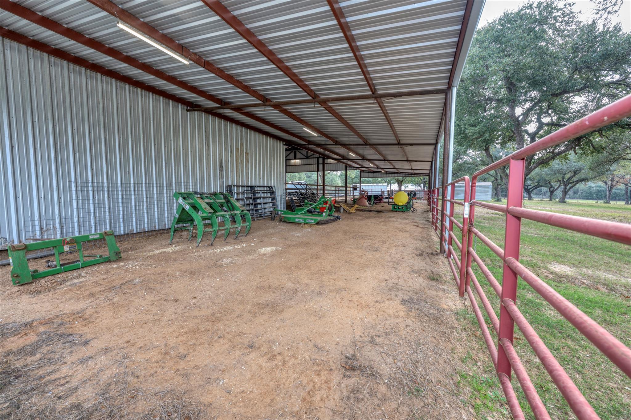 8775 Lone Star Rd, Washington, TX 77880