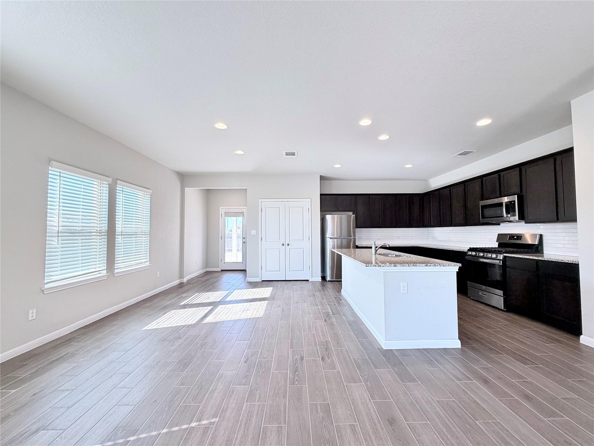 18104 Emu Ln, Manor, TX 78653