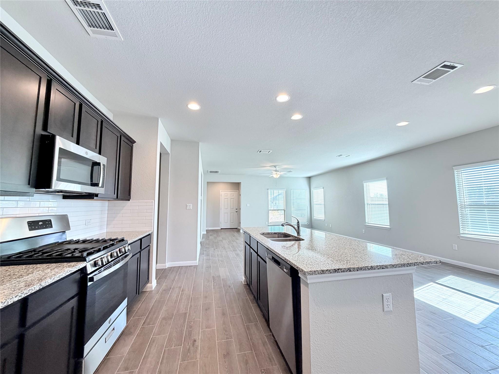 18104 Emu Ln, Manor, TX 78653