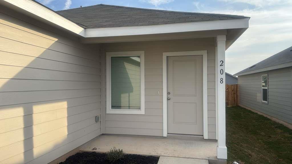 208 Skyfire St, Hutto, TX 78634