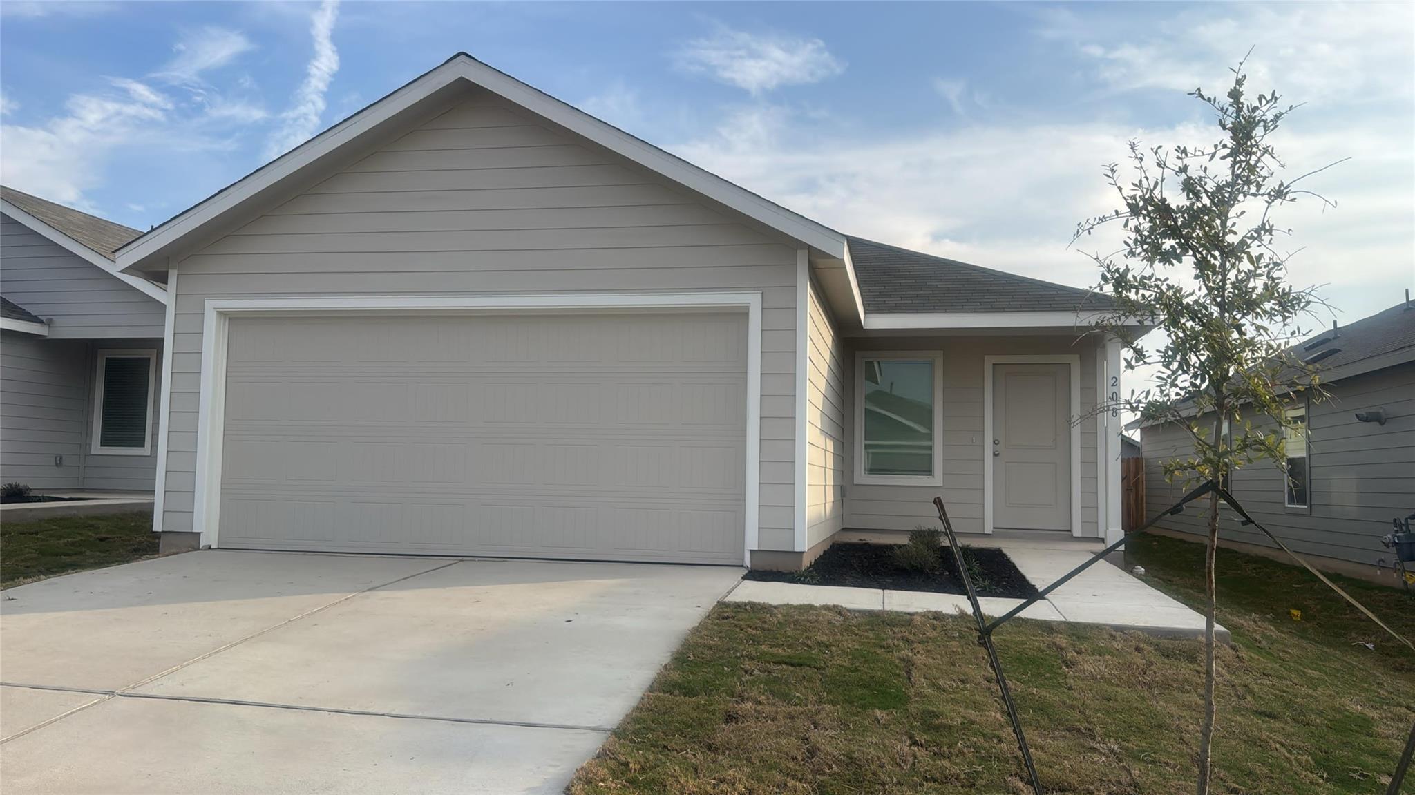 208 Skyfire St, Hutto, TX 78634