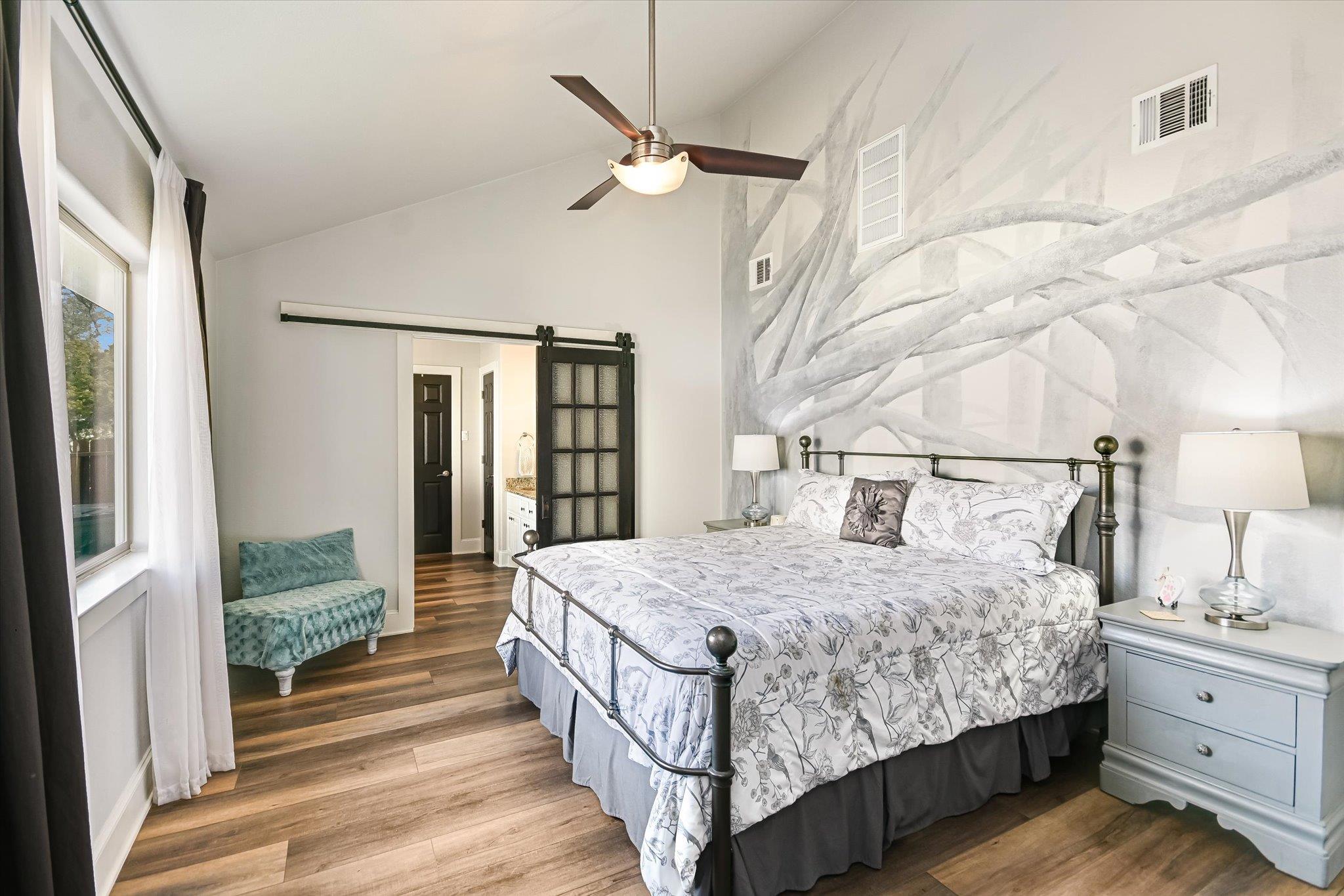 18516 Champions Cir, Lago Vista, TX 78645