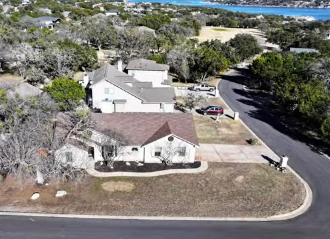 18516 Champions Cir, Lago Vista, TX 78645