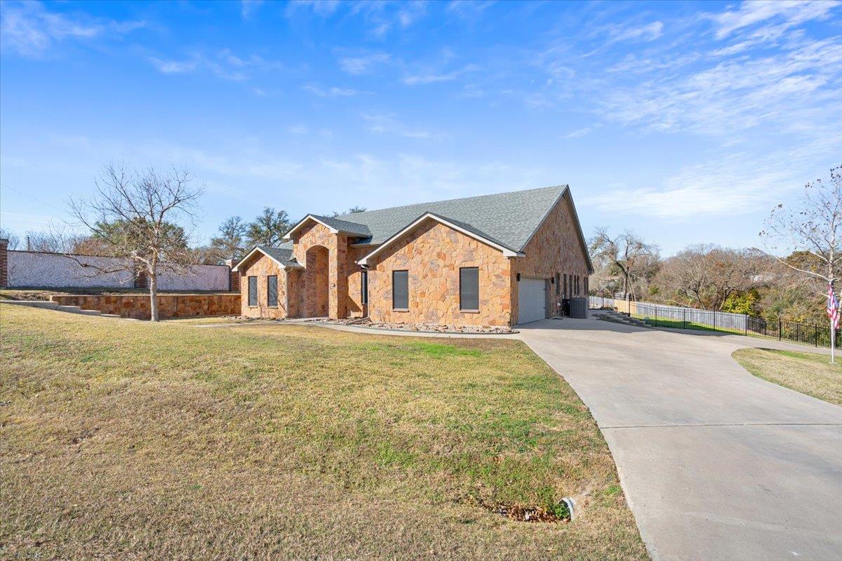 3426 Summit Cir, Belton, TX 76513