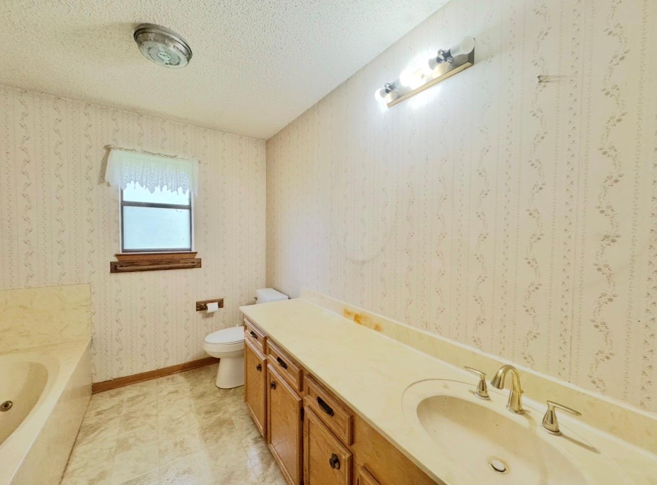 2410 N State Highway 95 N, Bastrop, TX 78602