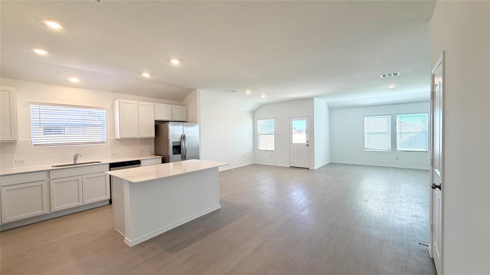 205 Corniche Cir, Hutto, TX 78634