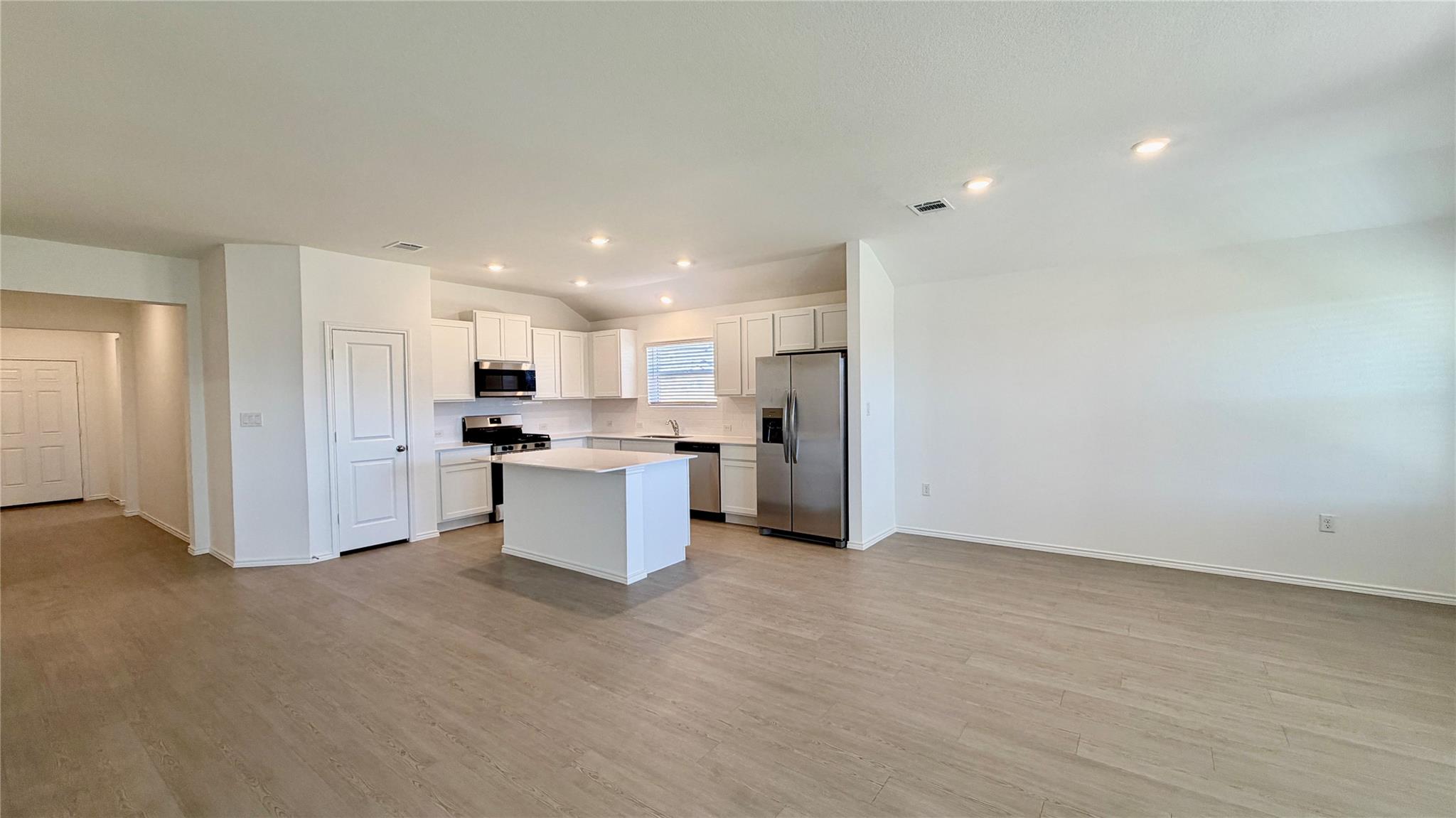 205 Corniche Cir, Hutto, TX 78634