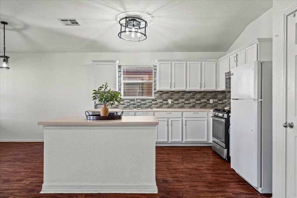 17912 Aleppo Pine Trl, Elgin, TX 78621