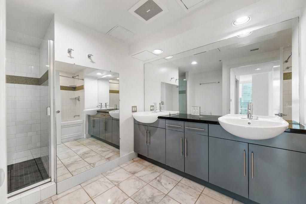 300 Bowie St # 2701, Austin, TX 78703