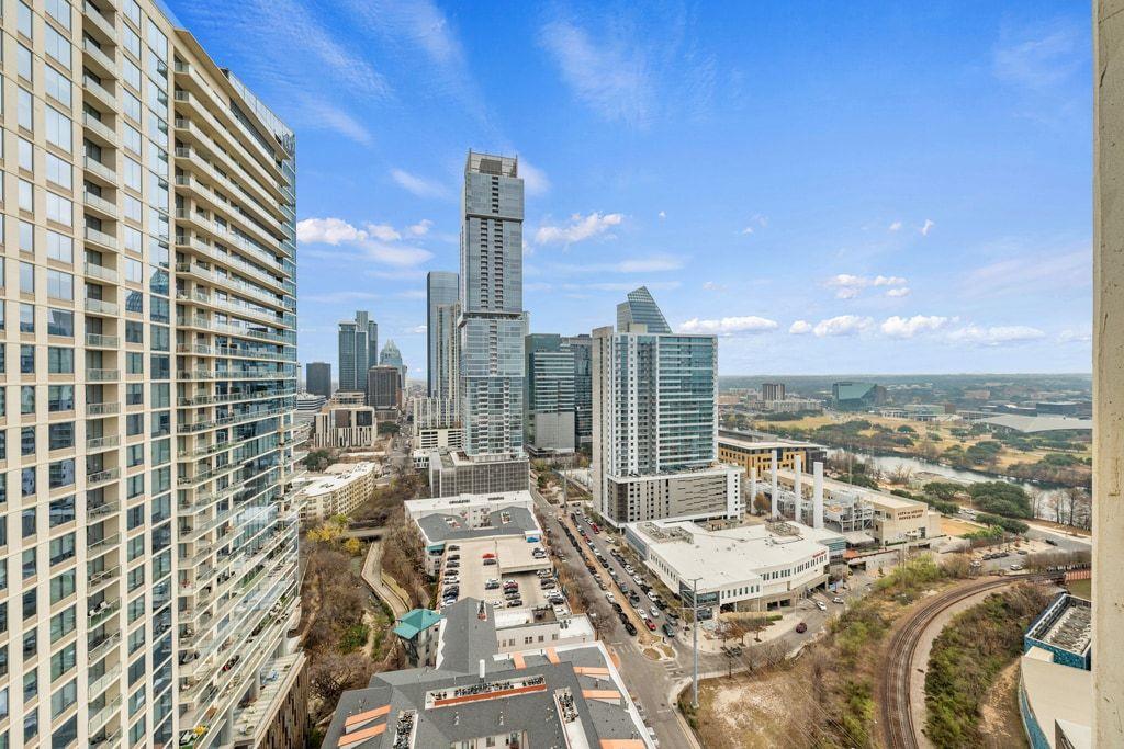 300 Bowie St # 2701, Austin, TX 78703