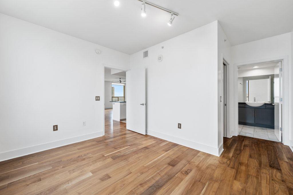 300 Bowie St # 2701, Austin, TX 78703