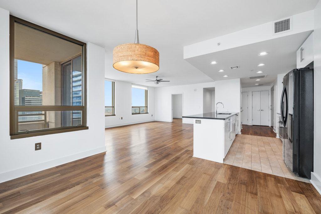 300 Bowie St # 2701, Austin, TX 78703