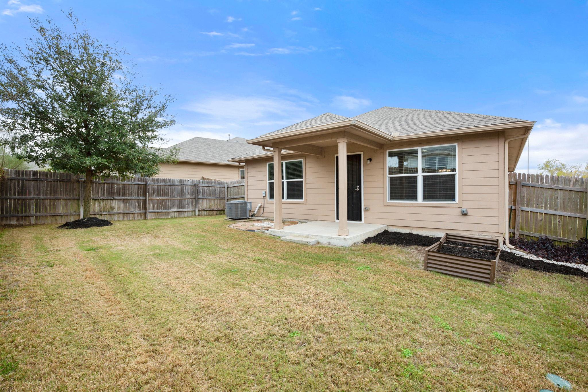 3100 Crystal Bend Dr, Pflugerville, TX 78660