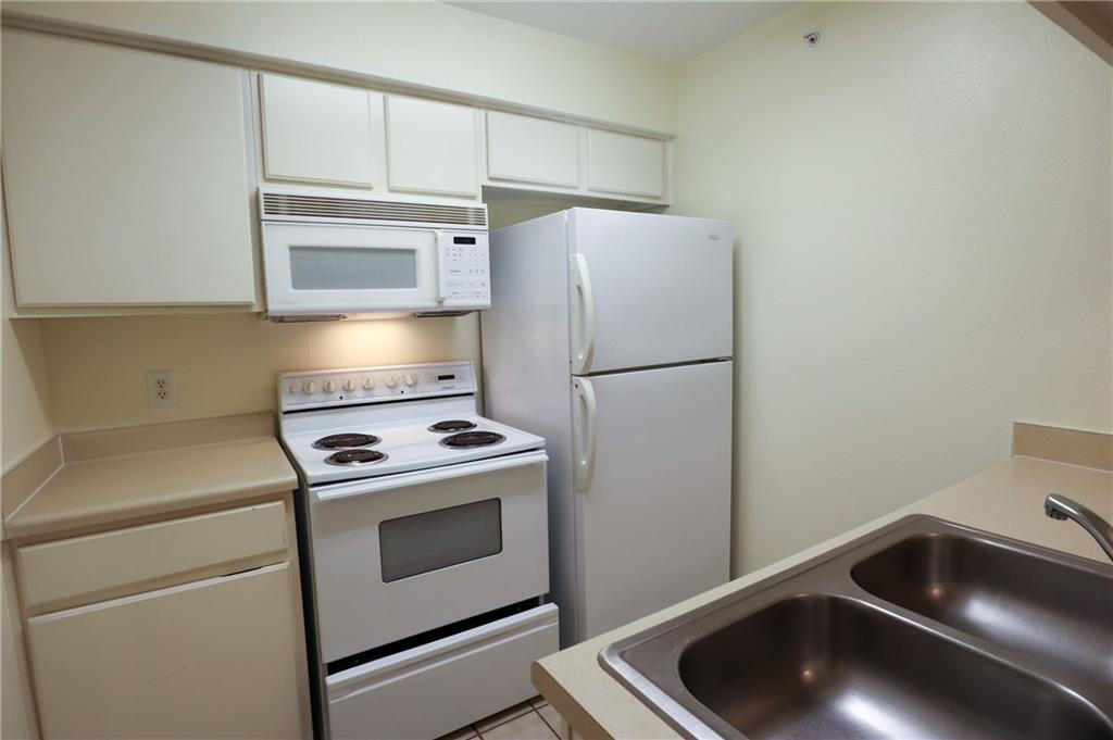 501 W 26th St # 304, Austin, TX 78705