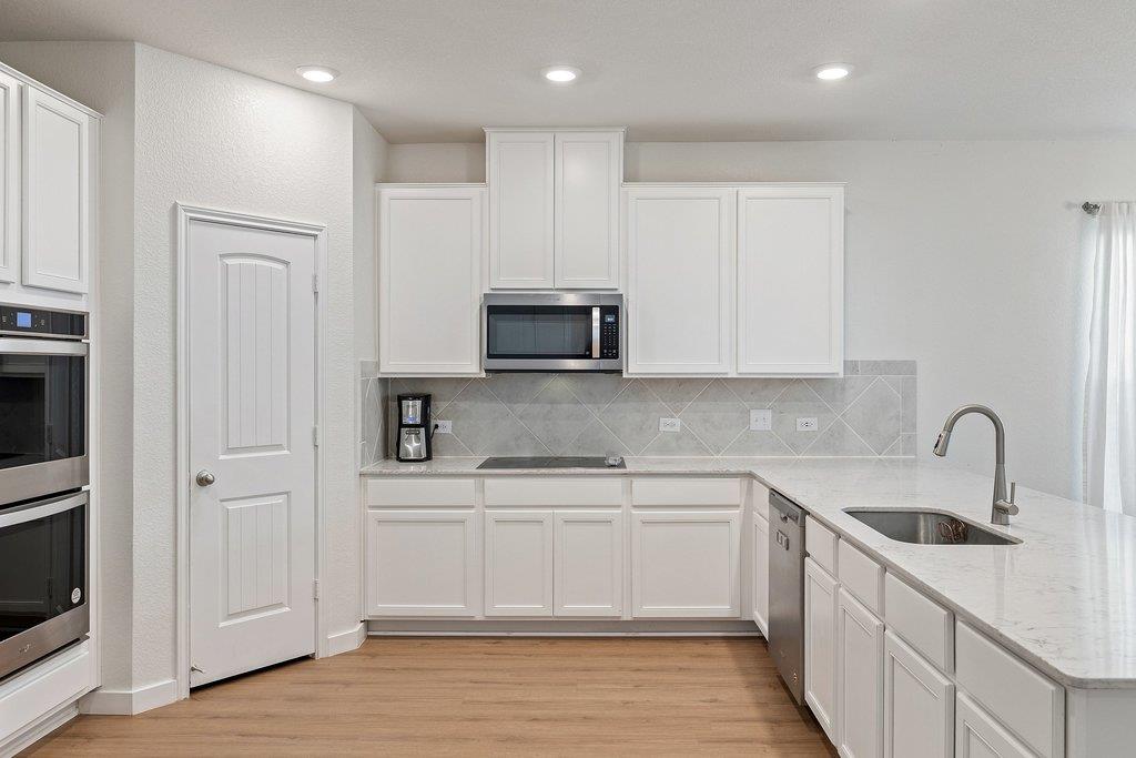 1926 Dragonfly Loop, Bastrop, TX 78602