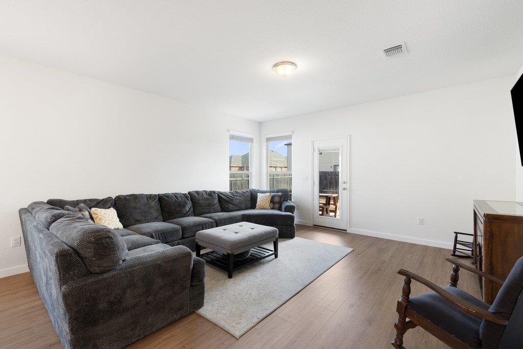 1926 Dragonfly Loop, Bastrop, TX 78602