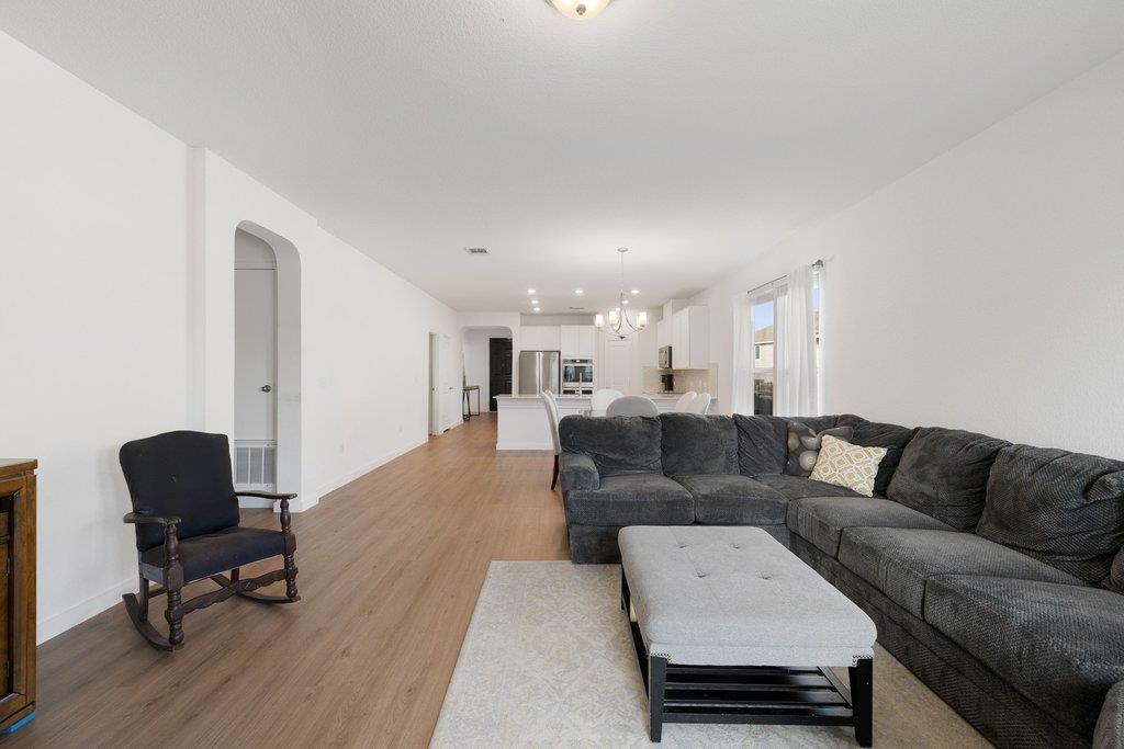 1926 Dragonfly Loop, Bastrop, TX 78602