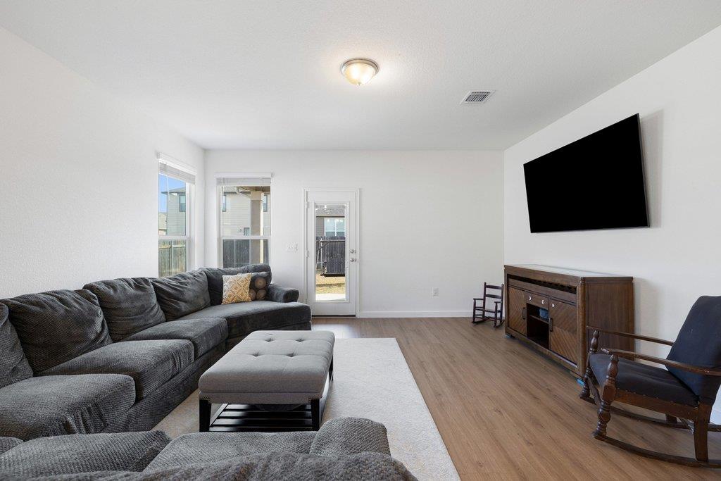 1926 Dragonfly Loop, Bastrop, TX 78602