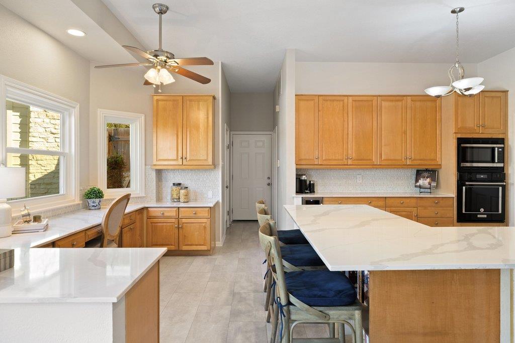 6659 Whitemarsh Valley Walk, Austin, TX 78746