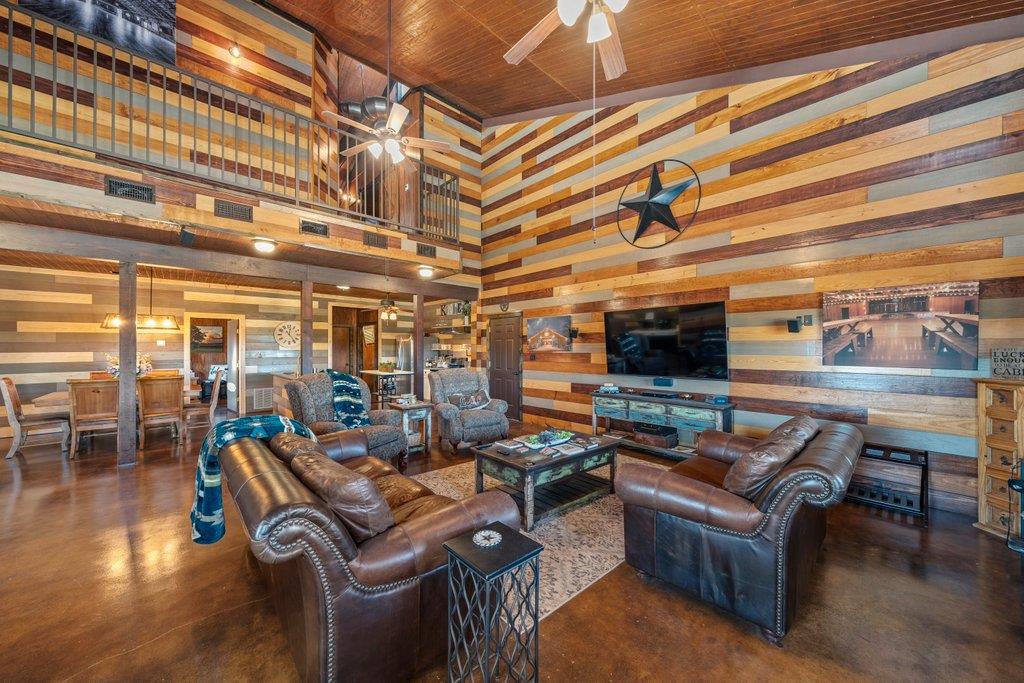 3259 Schumann Rd, Stonewall, TX 78671