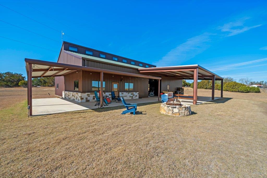 3259 Schumann Rd, Stonewall, TX 78671