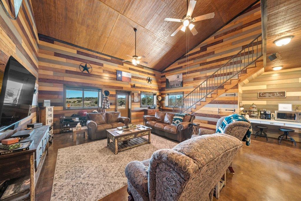 3259 Schumann Rd, Stonewall, TX 78671