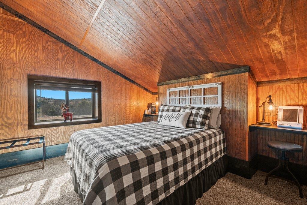 3259 Schumann Rd, Stonewall, TX 78671