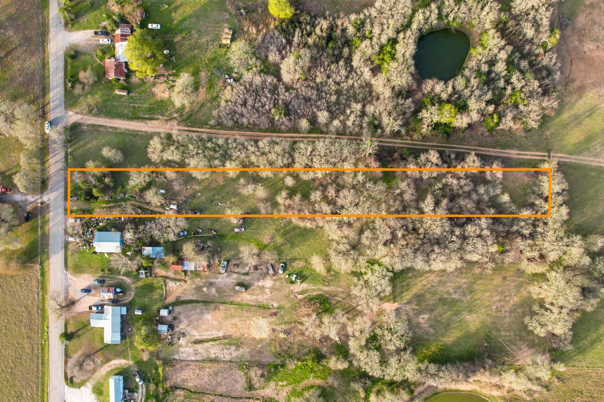 269 Old Lake Rd, Smithville, TX 78957