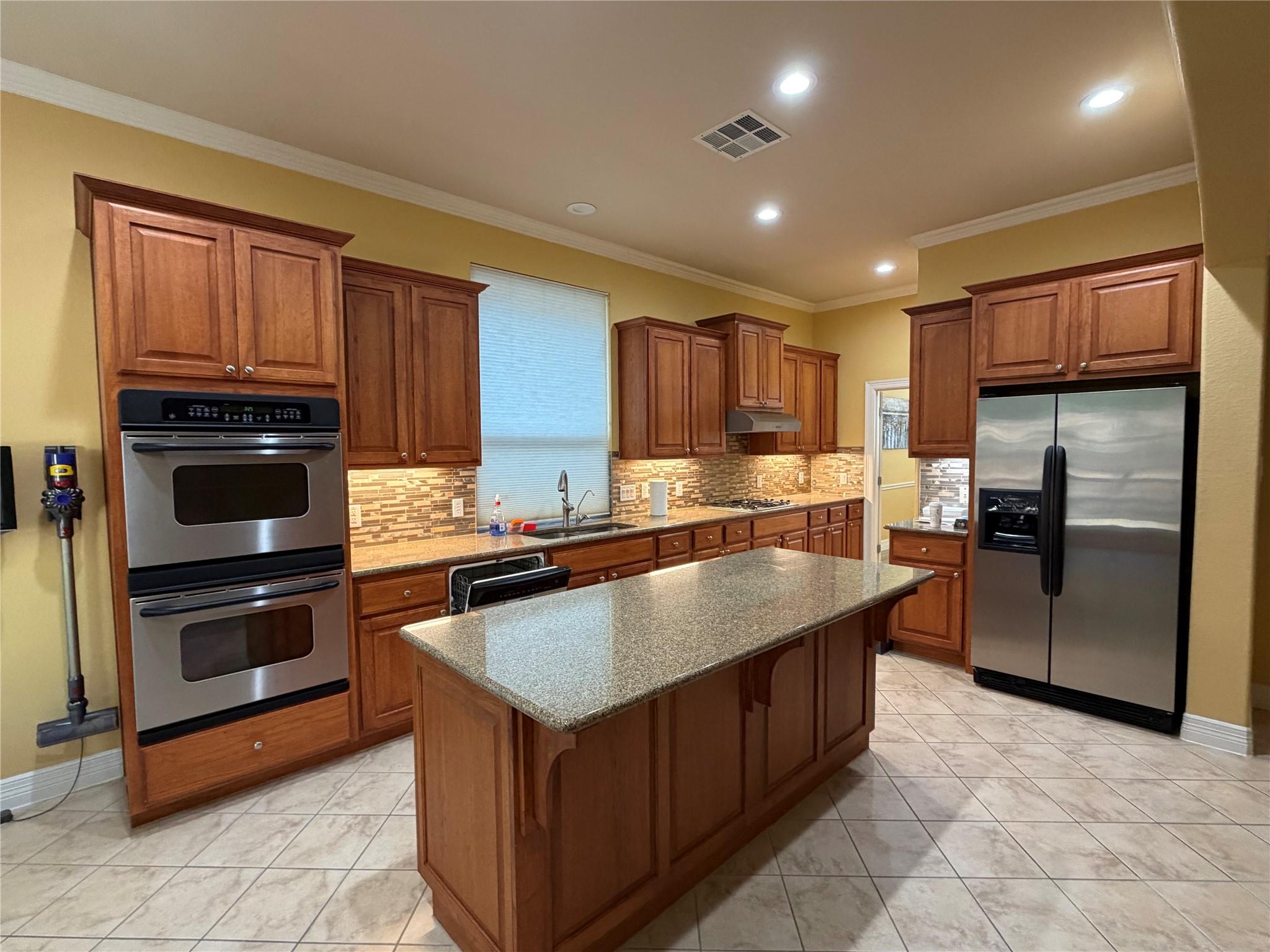 1219 Pine Forest Cir, Round Rock, TX 78665