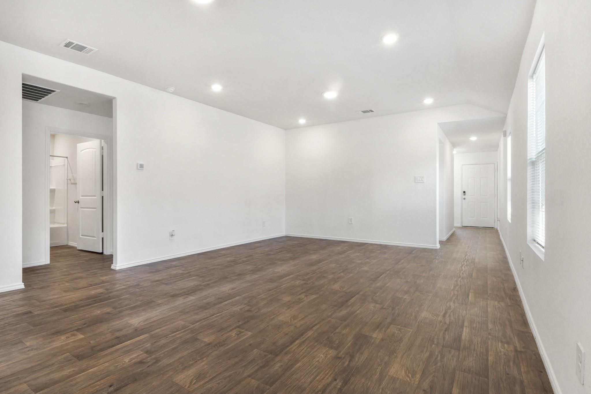 216 Calgary Ln, San Marcos, TX 78666