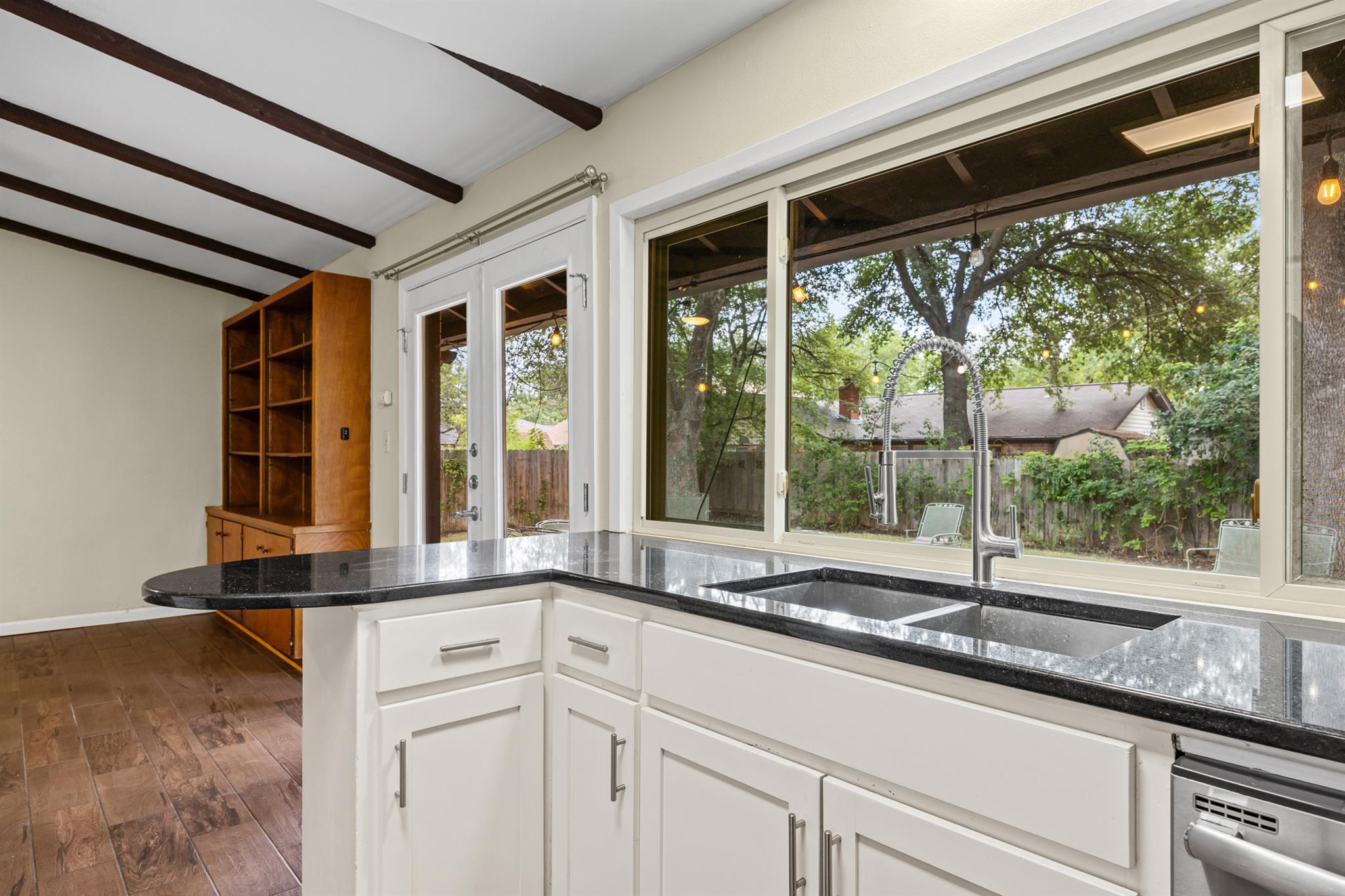 9215 Hunters Trce E, Austin, TX 78758