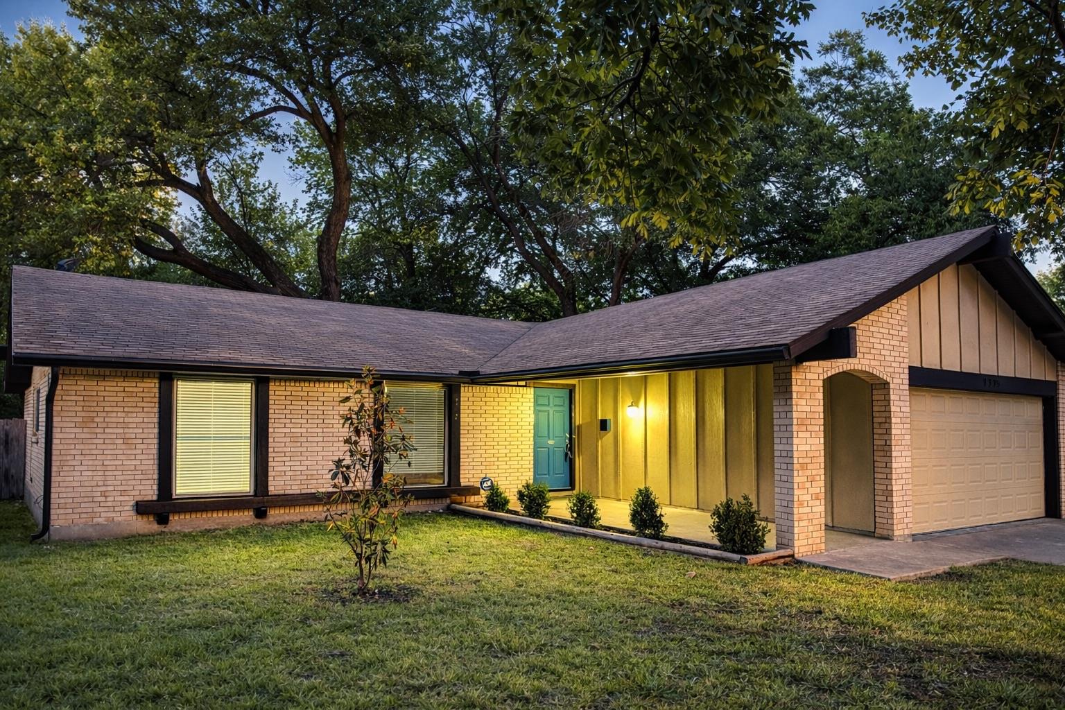 9215 Hunters Trce E, Austin, TX 78758