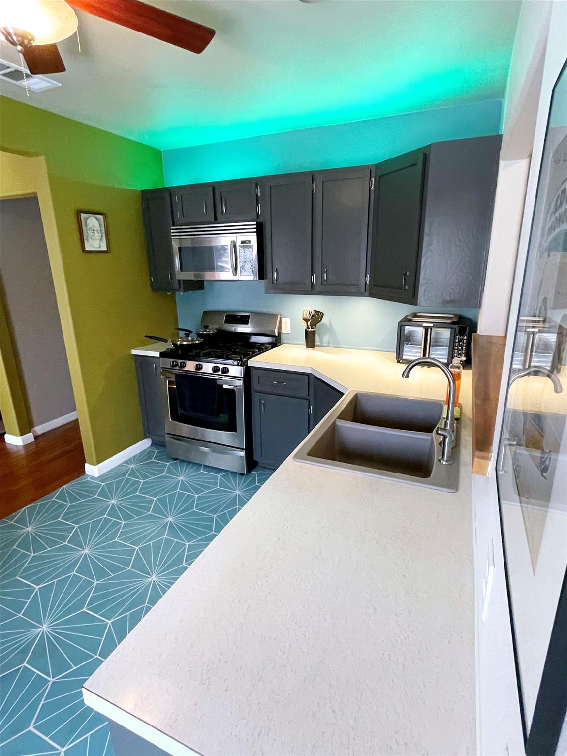 1131 Ebert Ave, Austin, TX 78721