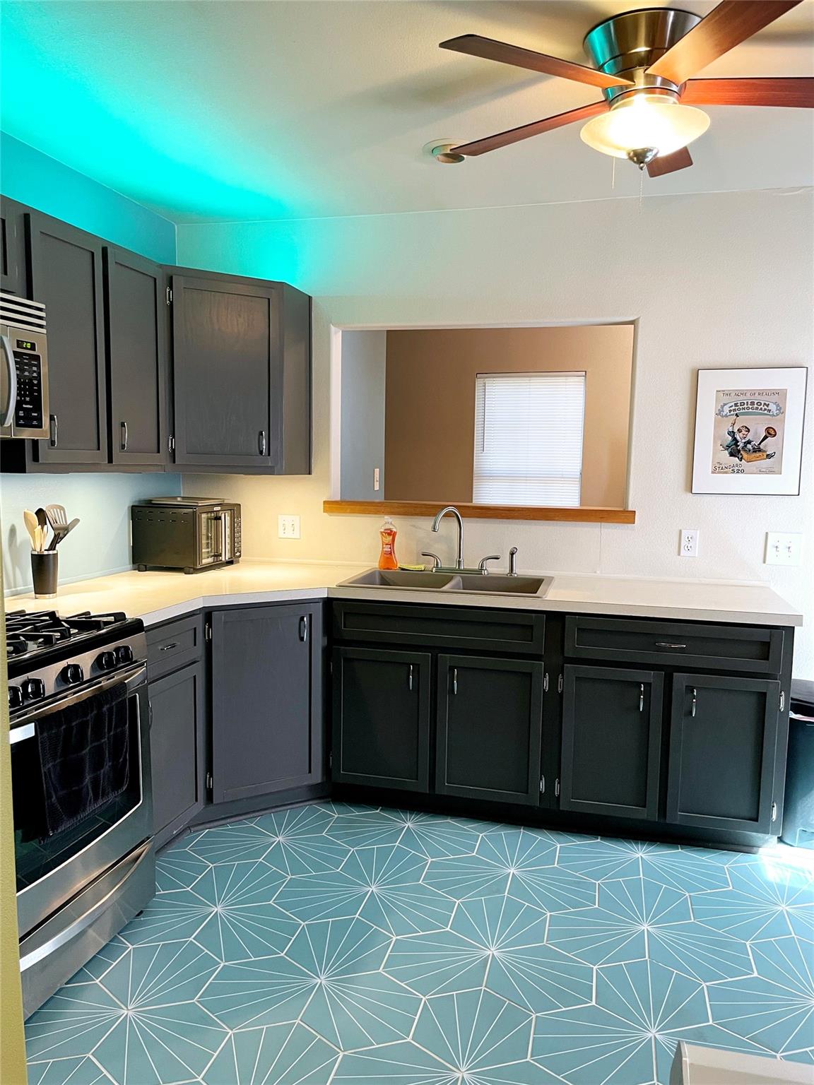 1131 Ebert Ave, Austin, TX 78721