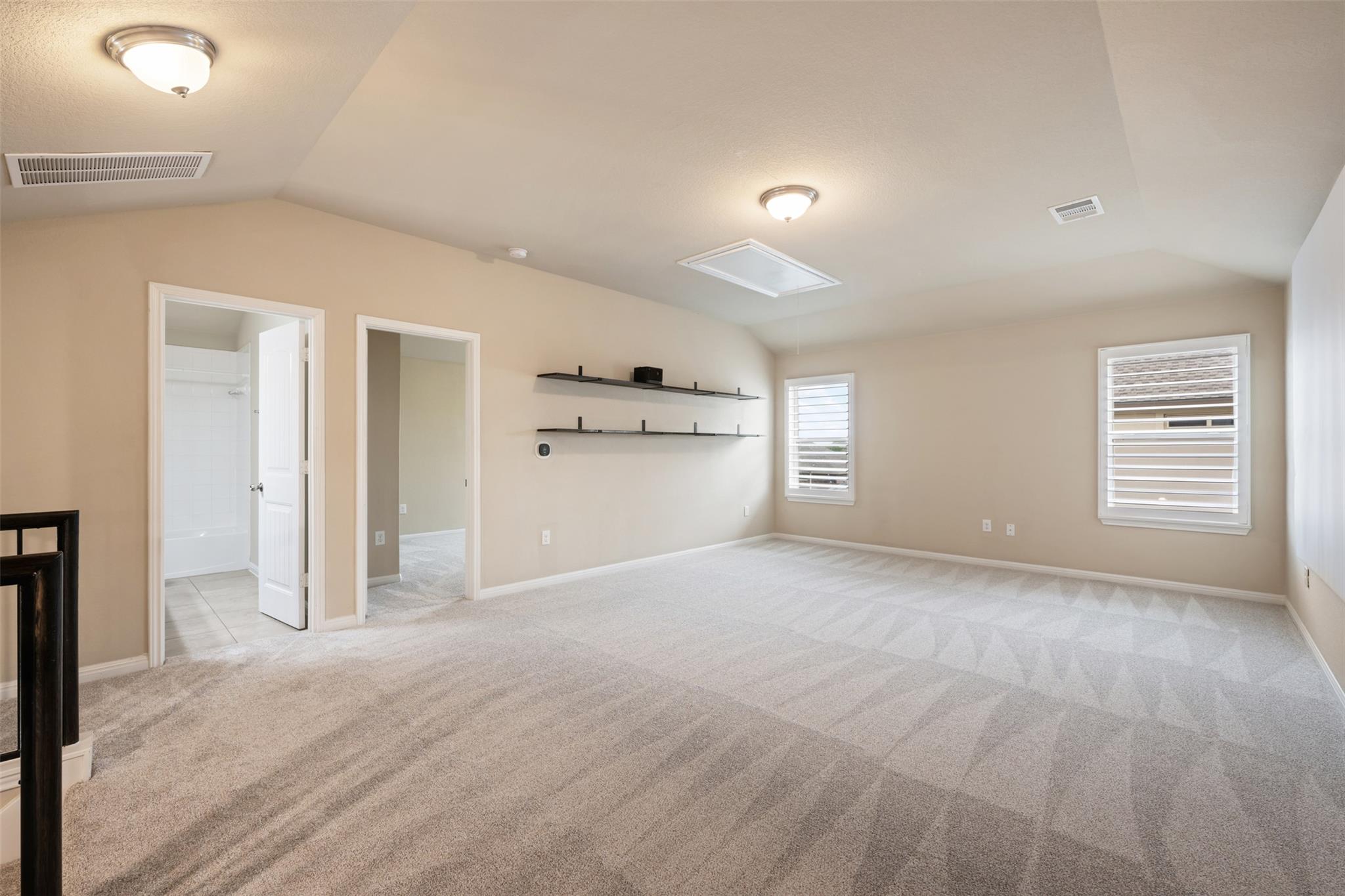 533 Flag Ln, Leander, TX 78641