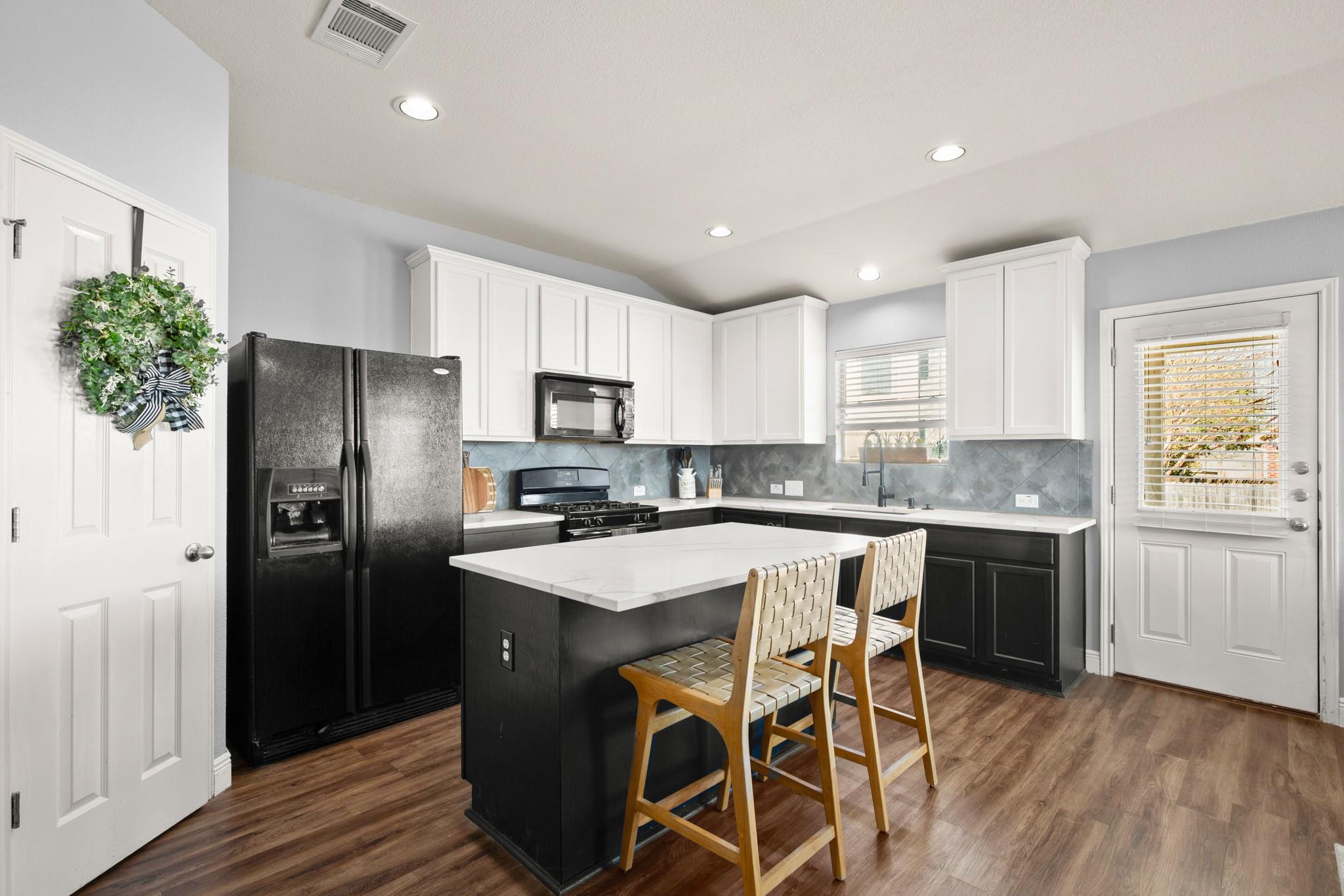 505 Aqua Bell Cv, Leander, TX 78641