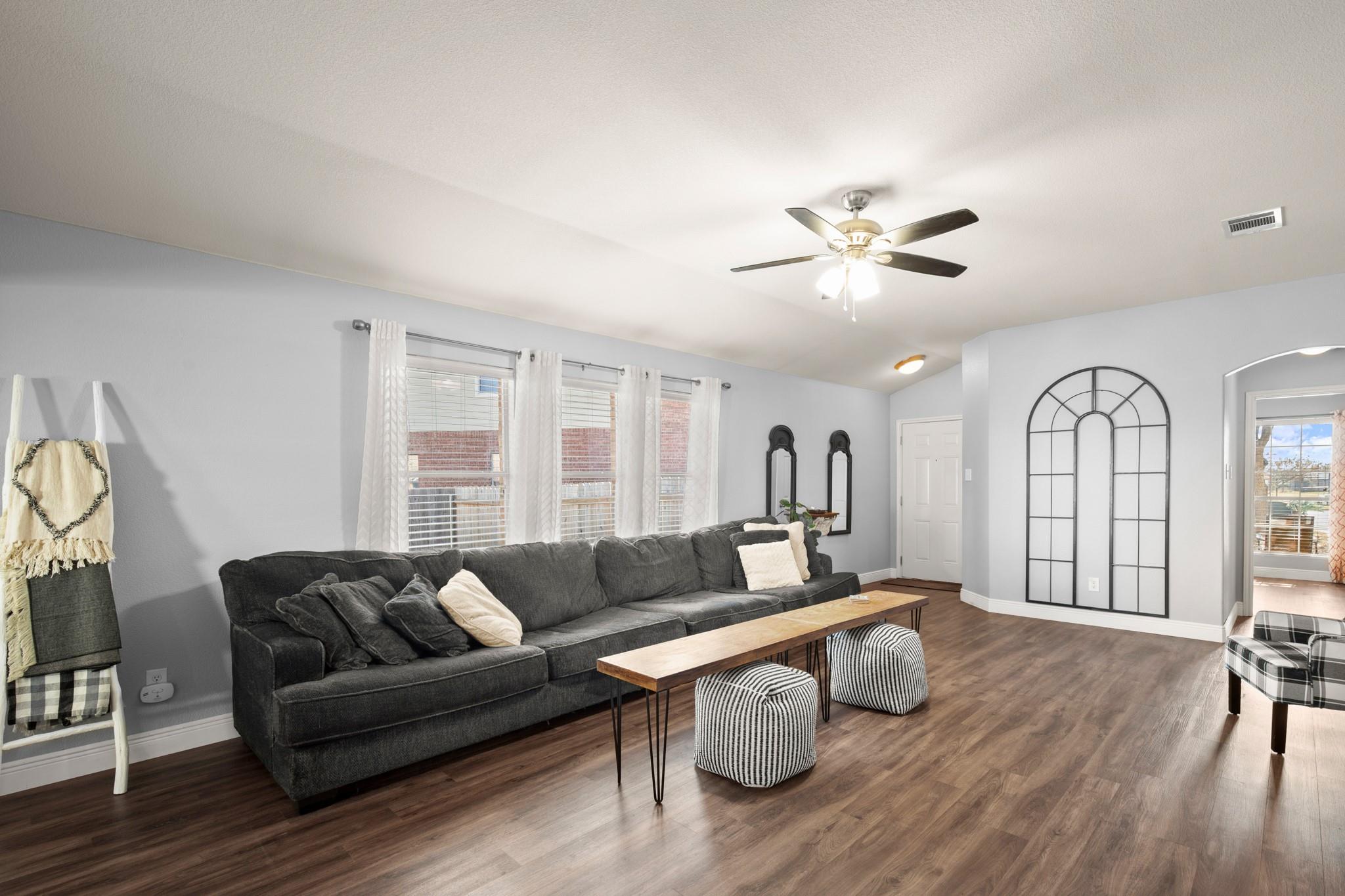 505 Aqua Bell Cv, Leander, TX 78641