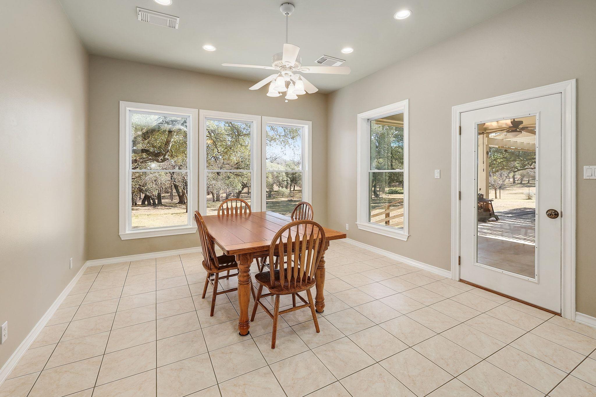 200 High River Ranch Dr, Liberty Hill, TX 78642