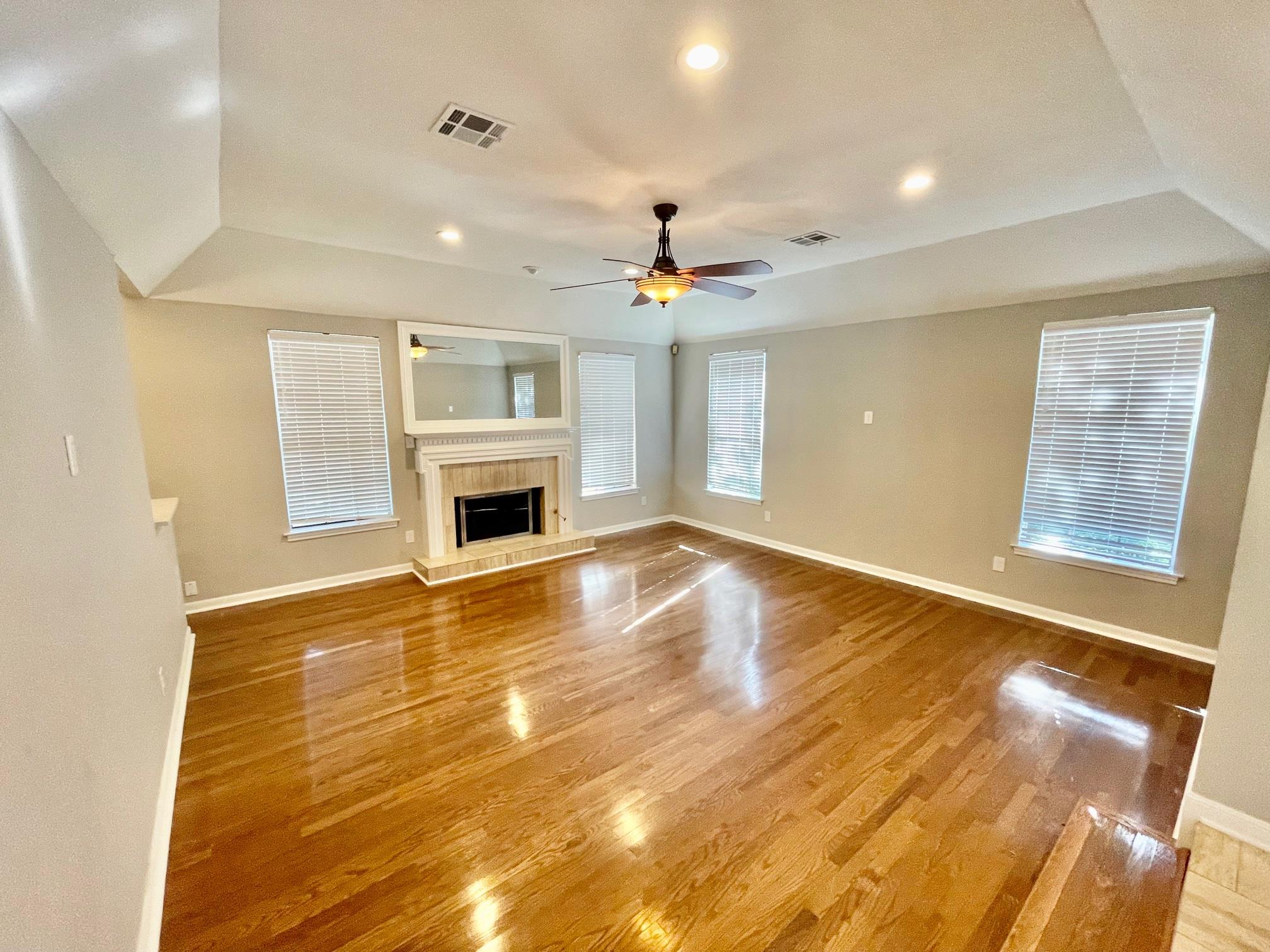 6208 Lost Horizon Dr, Austin, TX 78759