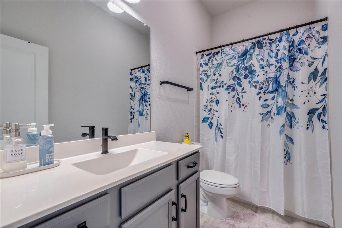 200 Christi Ct, Kyle, TX 78640